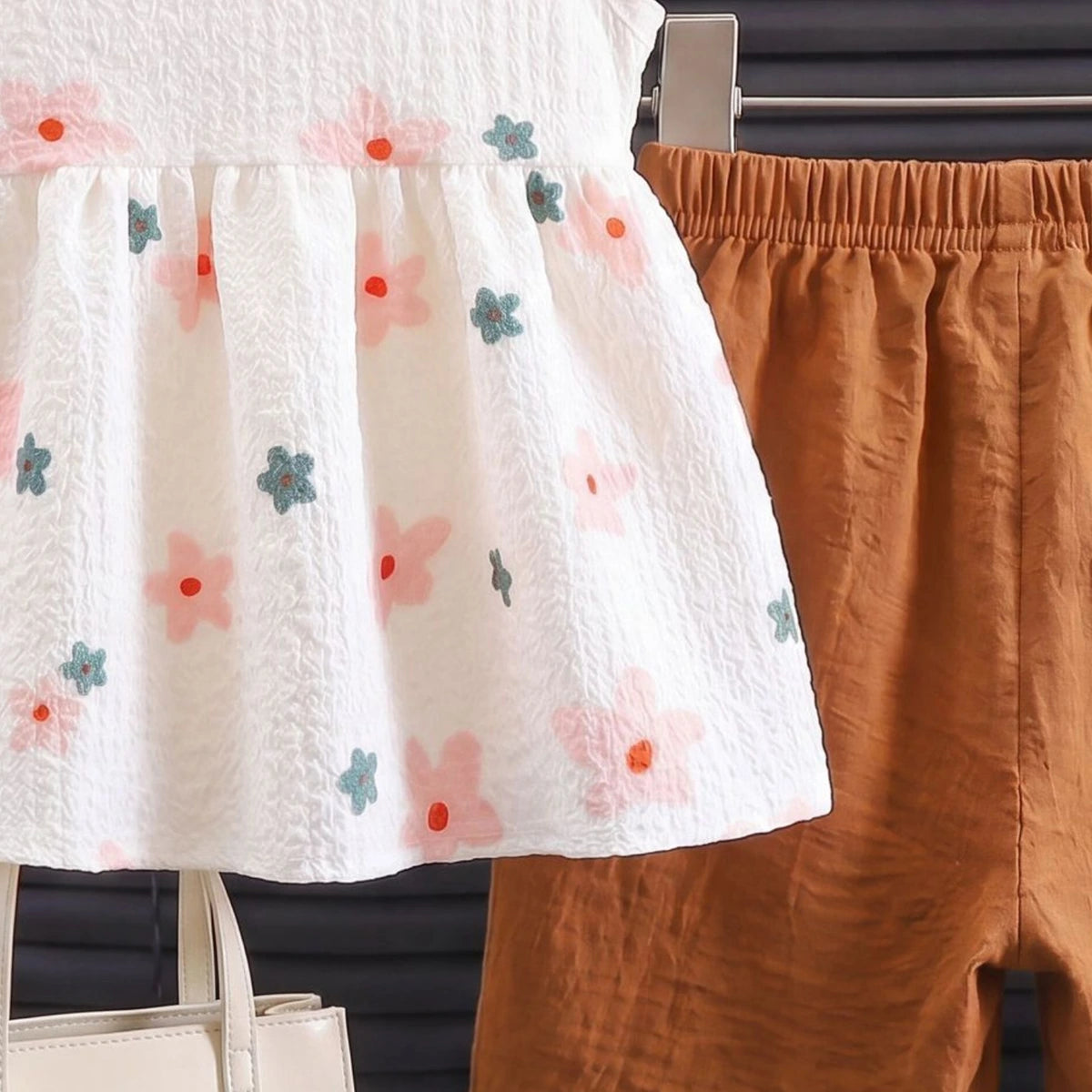 Girls White Floral Print Sleeveless Peplum Top With Shorts Sets 2 pc. Sets