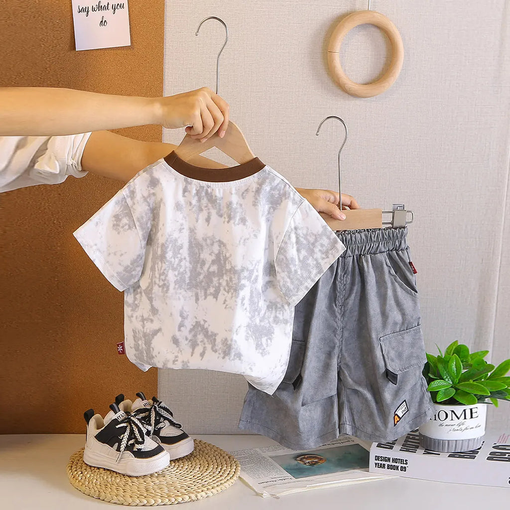 Boys Grey Graphics & Tie-dye Printed T-Shirt With Cargo Shorts Sets Sets