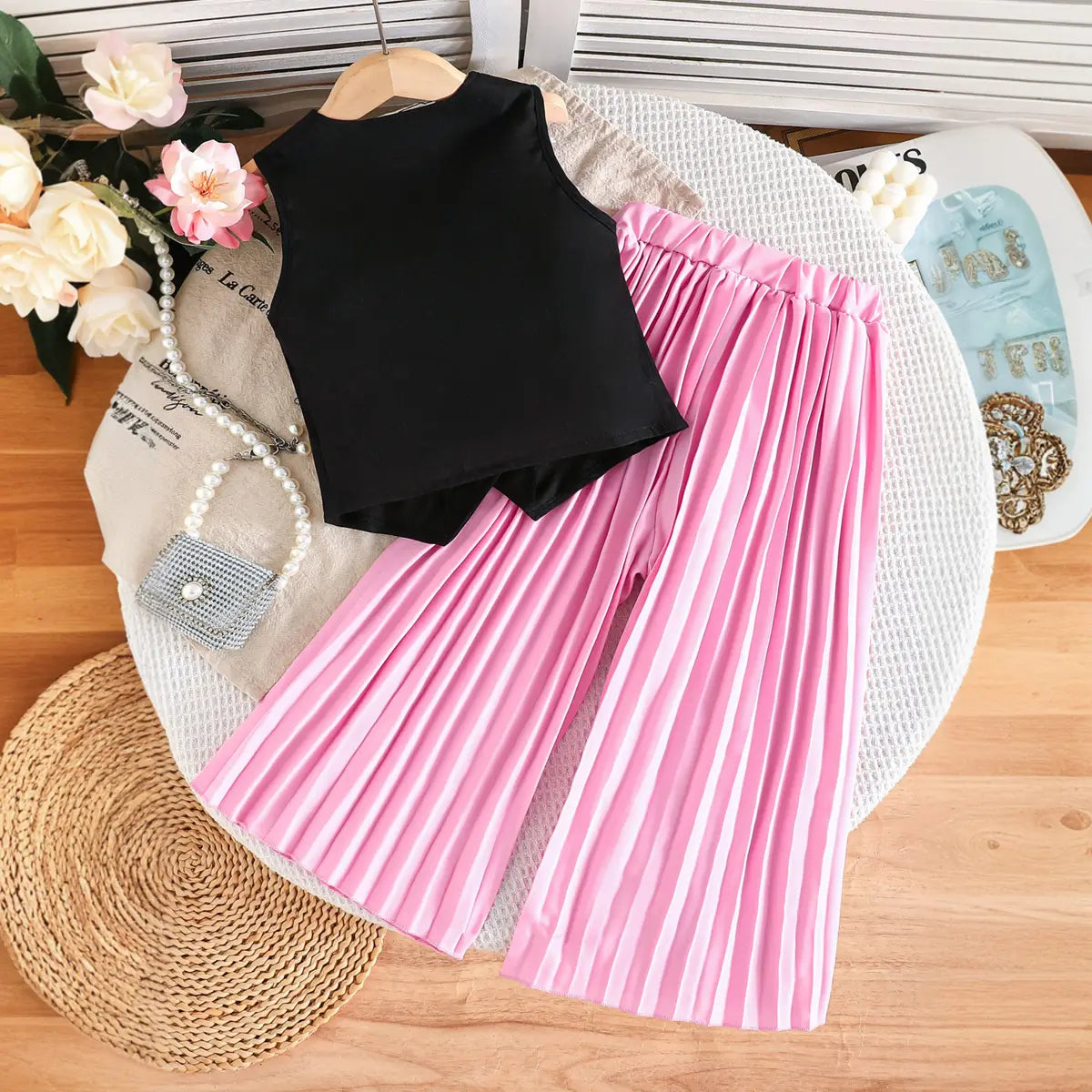 Girls Pink Applique Embroidered Top With Pleated Pants Sets Sets