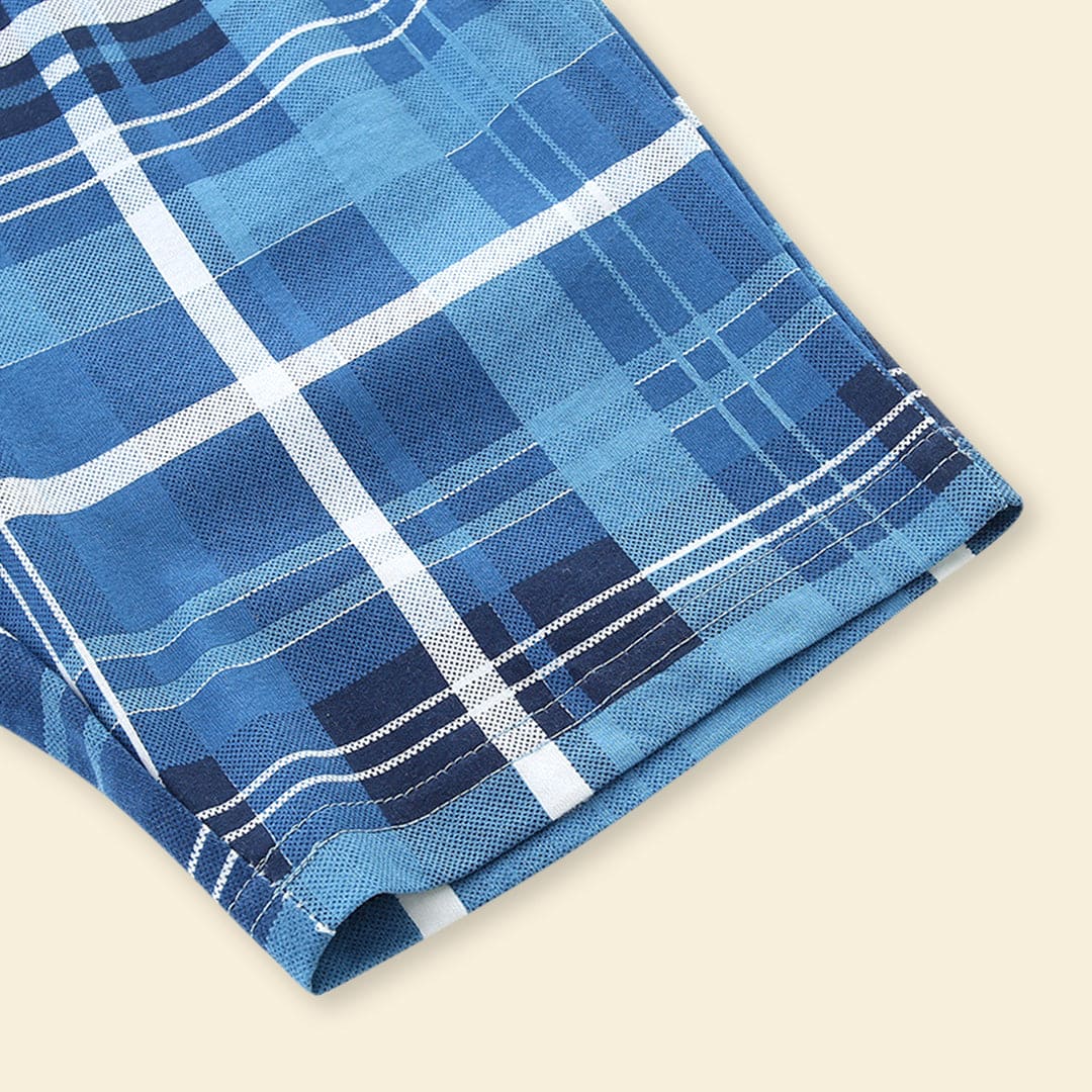 Boys Graphic Print T-Shirt With Checkered Shorts Set Sets   