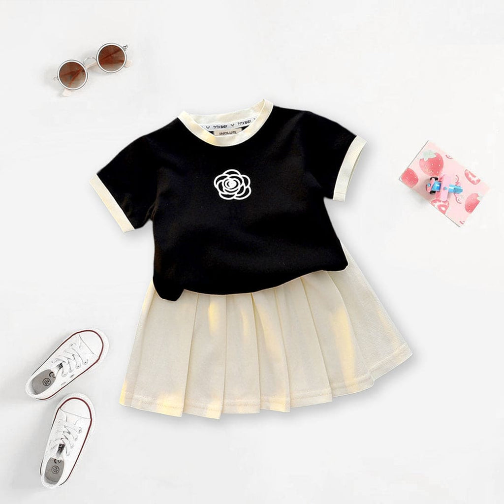 Girls Short Sleeve Graphic T-Shirt With Pleated Skirt