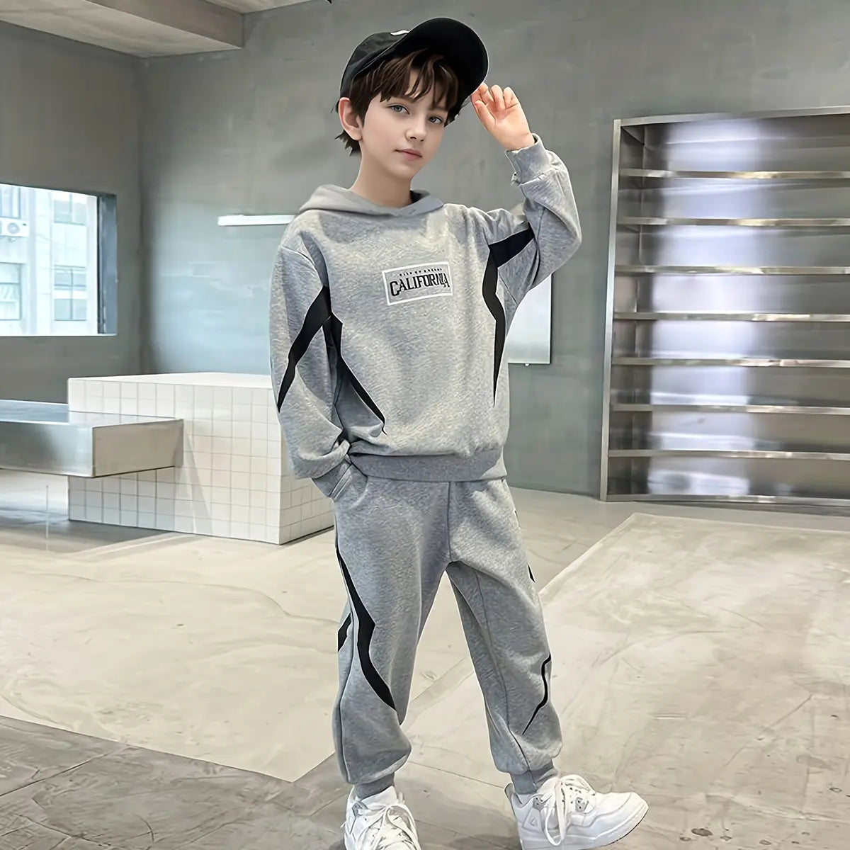 Boys Grey Typographic Printed Hooded Sweatshirt With Jogger Sets Sets