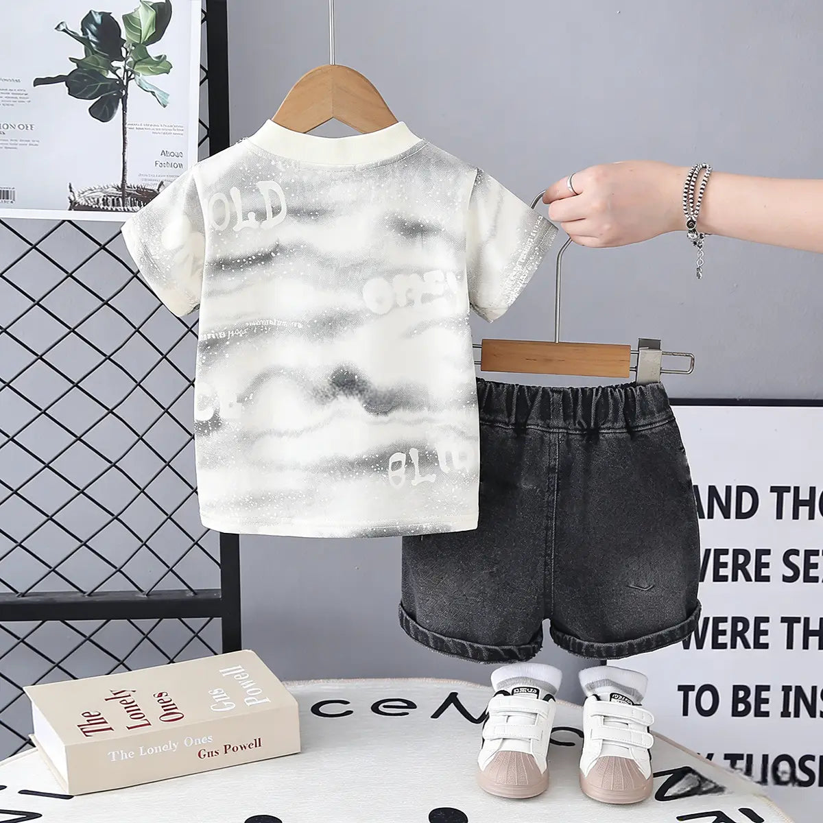 Boys Off White Typographic Print T-Shirt With Denim Shorts Sets Sets