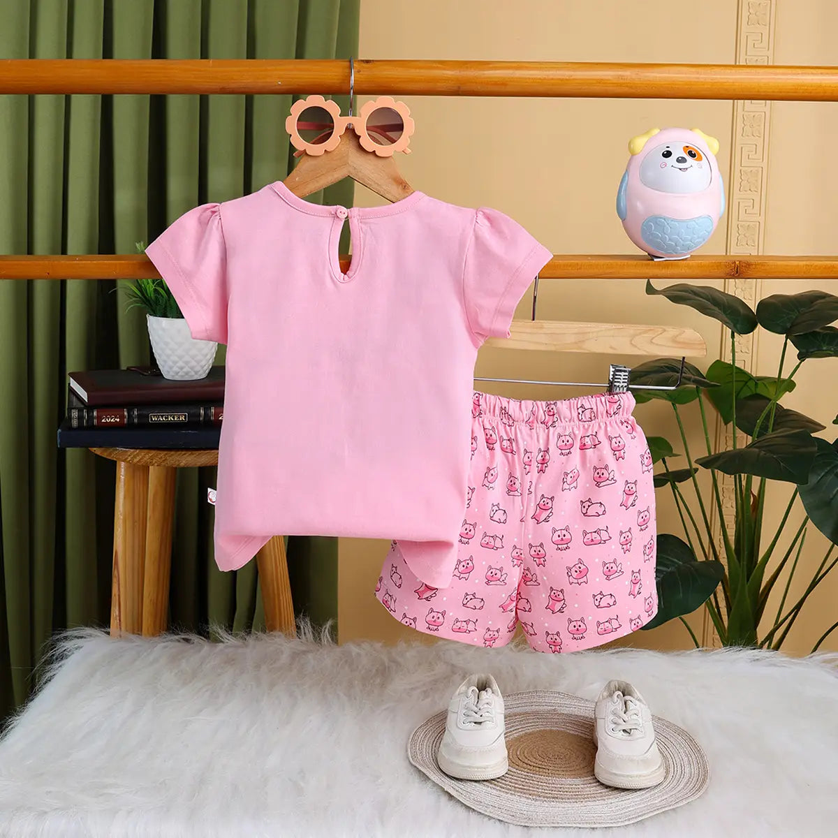 Girls Pink Animal Graphic Short Sleeve Top With Elasticated Shorts Sets Sets