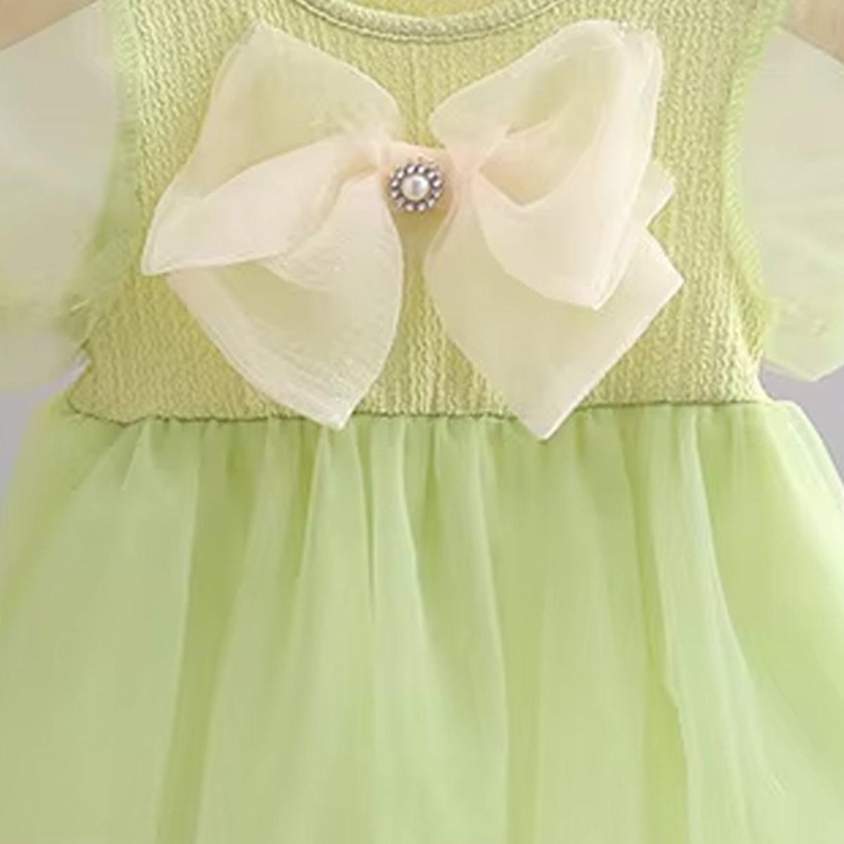 Girls Green Puff Sleeves Casual Dress with Statement Bow Casual Dresses