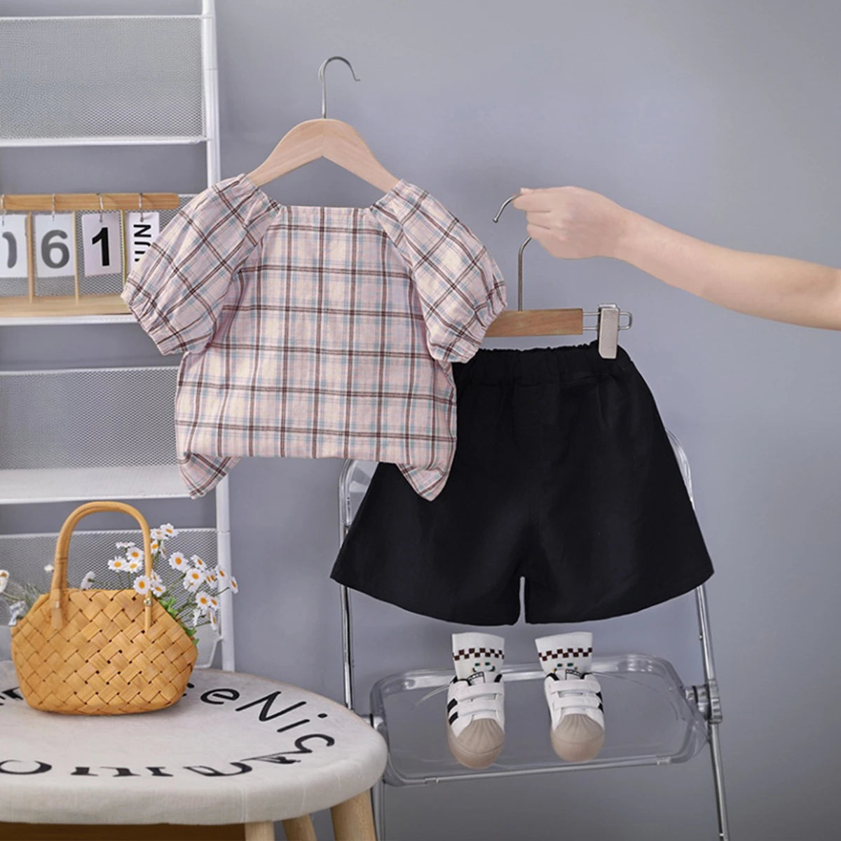 Girls Khaki Checked Big Bow Applique Top With Pleated Shorts Set Sets