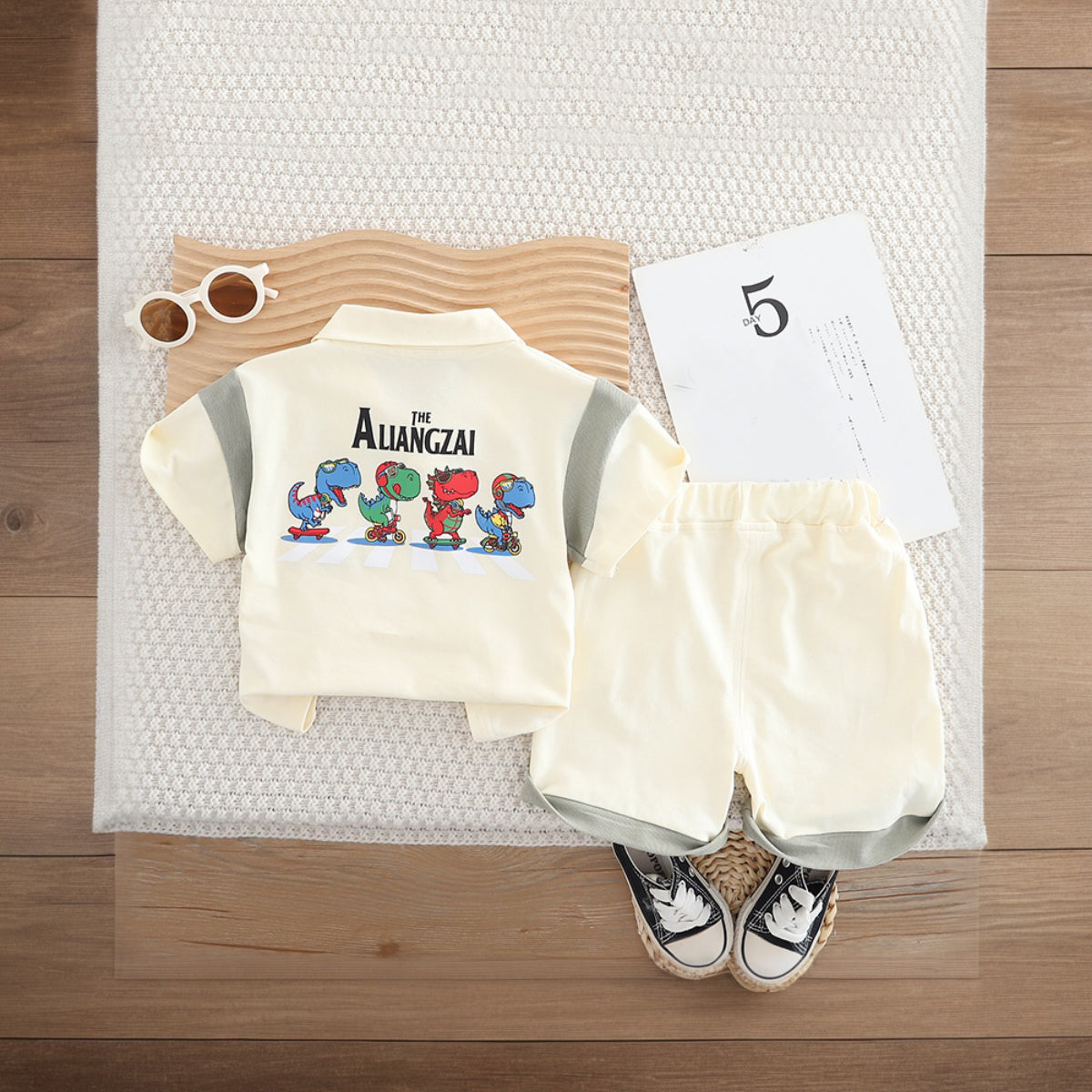 Boys Off White Cartoon Graphic Polo T-Shirts With Elasticated Shorts Set Sets