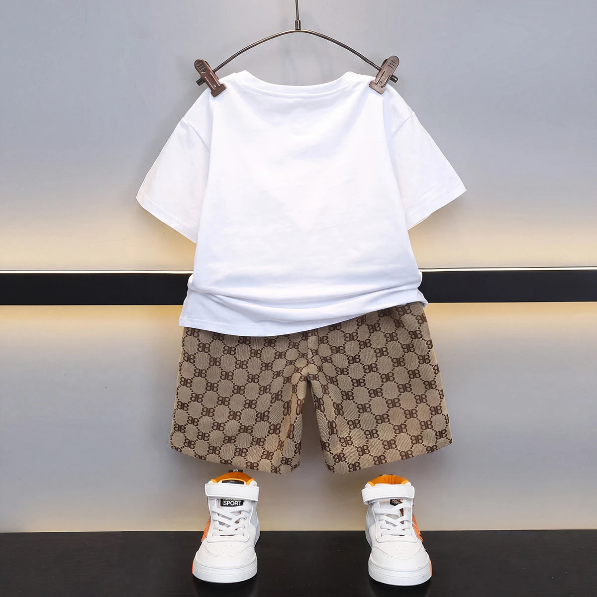 Boys White Short Sleeve Bear Applique T-Shirt With Shorts Sets 2 pc. Sets