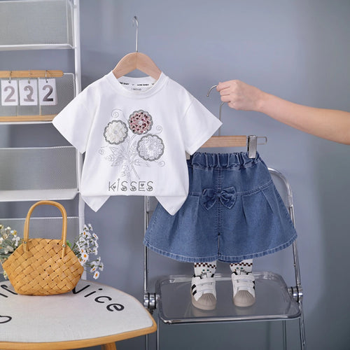 Girls White Floral Embellished T-Shirt With Pleated Denim Shorts Set Sets White 1-2 Y