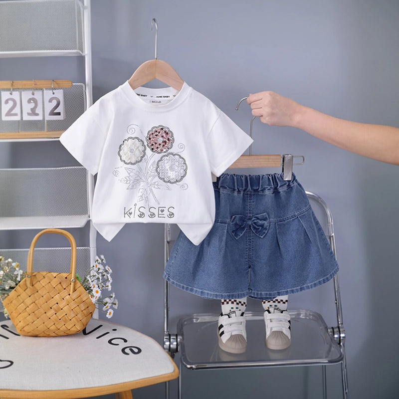 Girls White Floral Embellished T-Shirt With Pleated Denim Shorts Set Sets White 1-2 Y