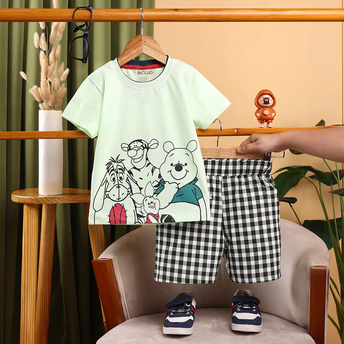 Boys Light Green Cartoon Graphics Short Sleeve T-Shirt With Elasticated Shorts Sets Sets Light Green 6-12 M