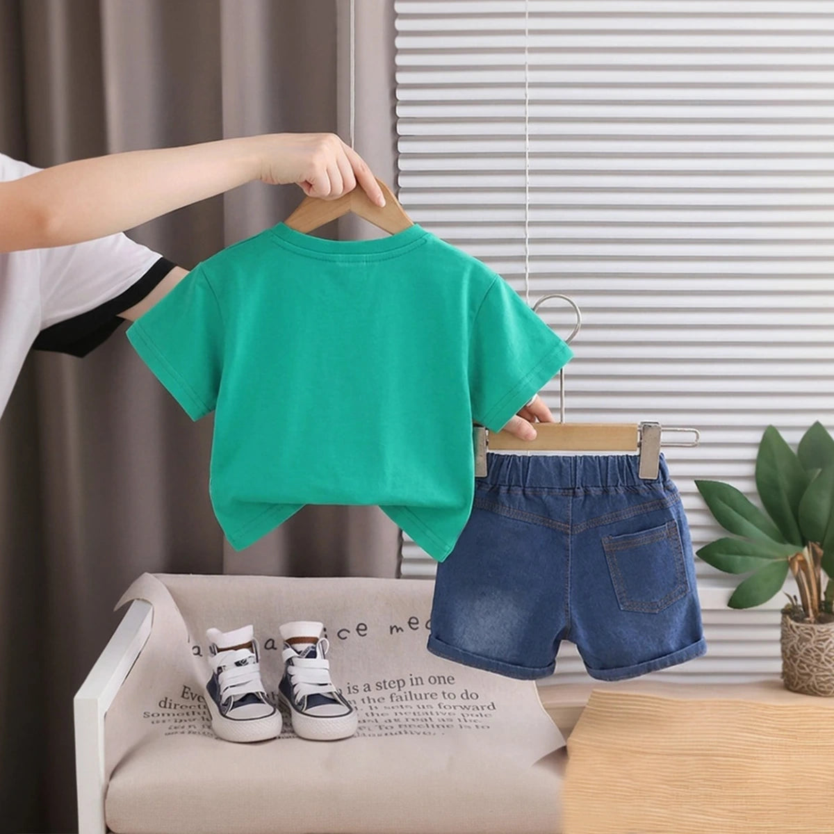 Boys Green Animal Applique Short Sleeve T-Shirt With Denim Shorts Sets 2 pc. Sets