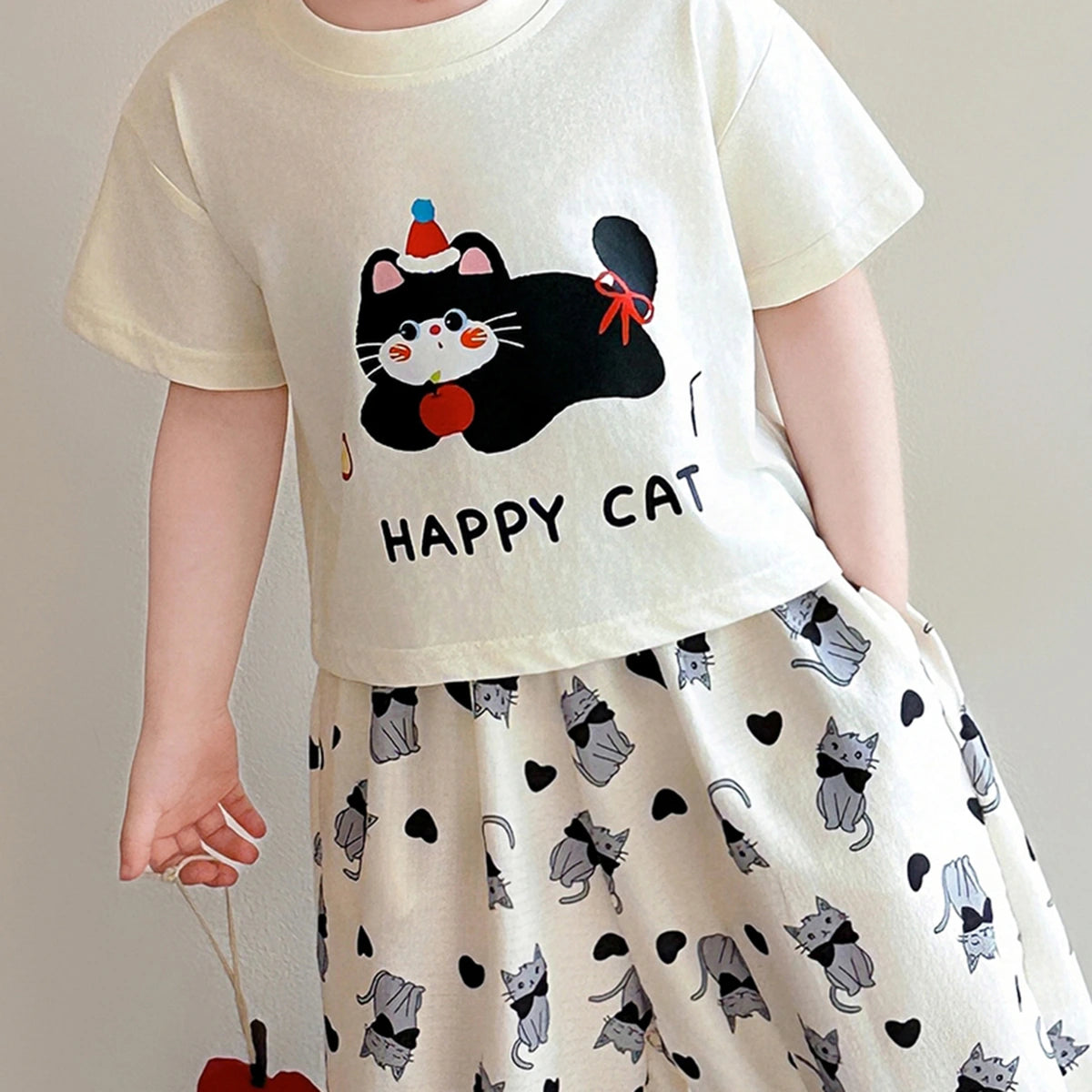Girls Off White Happy Cat Graphic Top With Balloon Pants Sets Sets