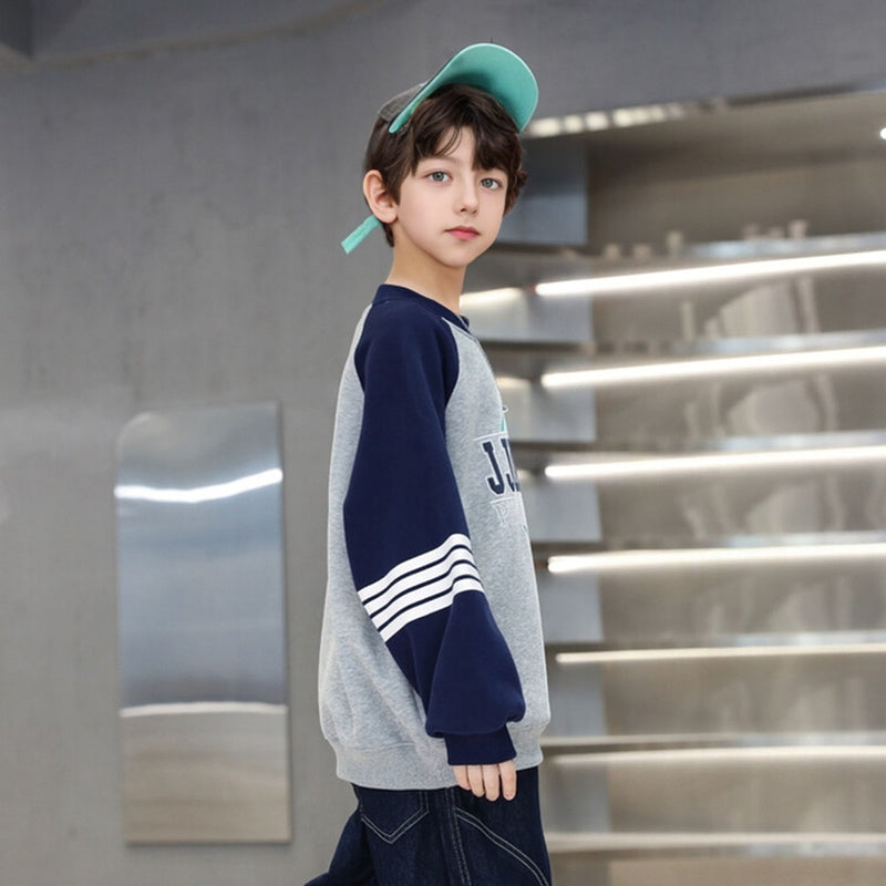 Boys Grey Typographic Printed Raglan Sleeves Winter Sweatshirt Sweatshirts & Hoodies