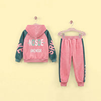 Girls Pink Typographic Printed Hooded Zipper Jacket With Jogger Sets Sets