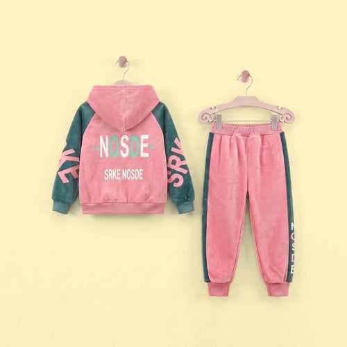 Girls Pink Typographic Printed Hooded Zipper Jacket With Jogger Sets Sets