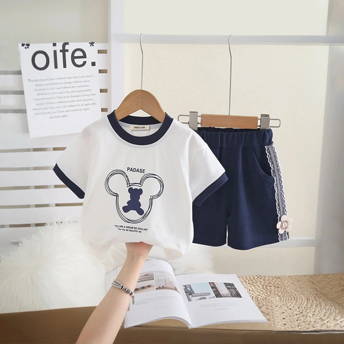 Girls Navy Blue Graphics Short Sleeves T-Shirt With Shorts Set Sets Navy Blue 1-2 Y