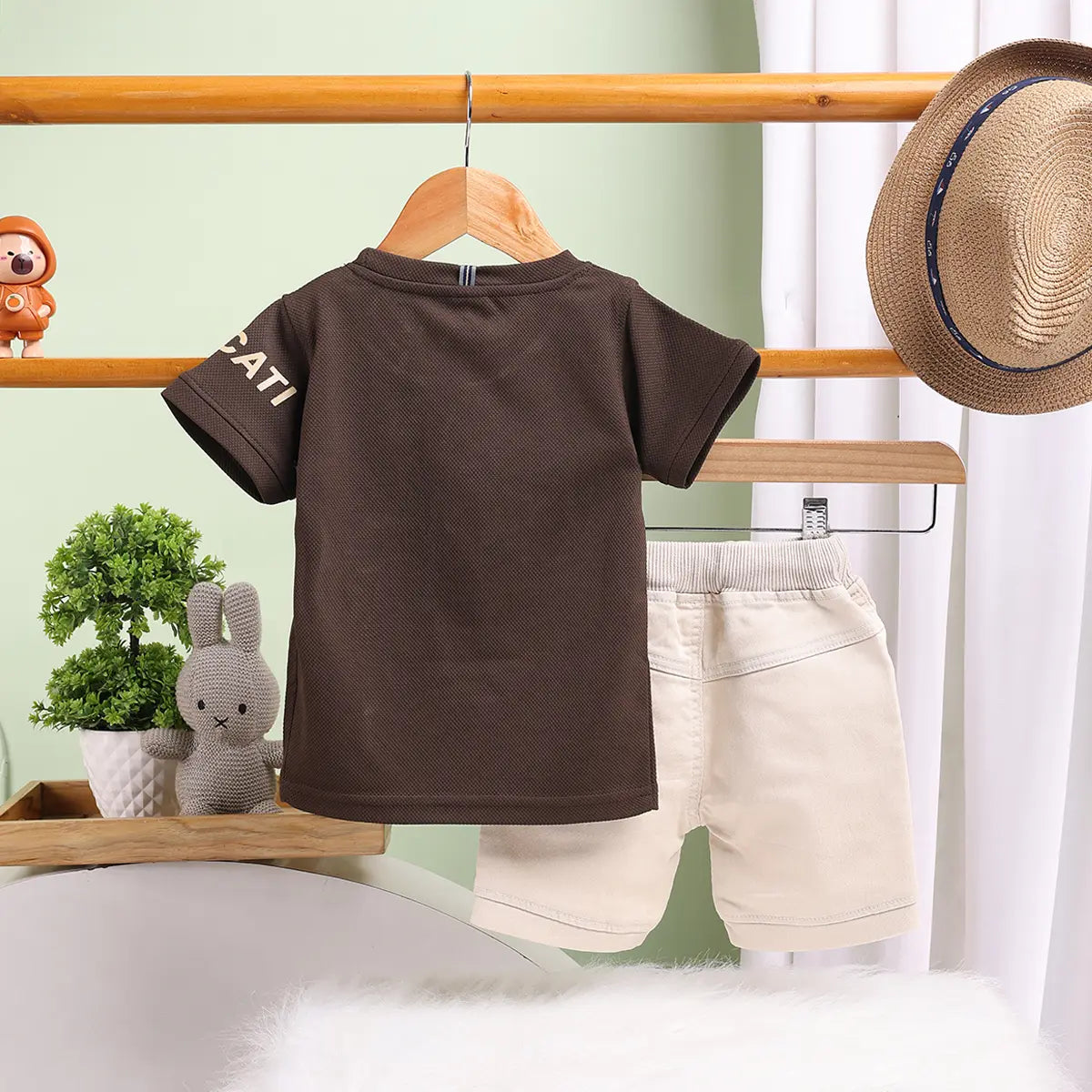 Boys Dark Brown Graphics Short Sleeves T-Shirt With Shorts Set Sets