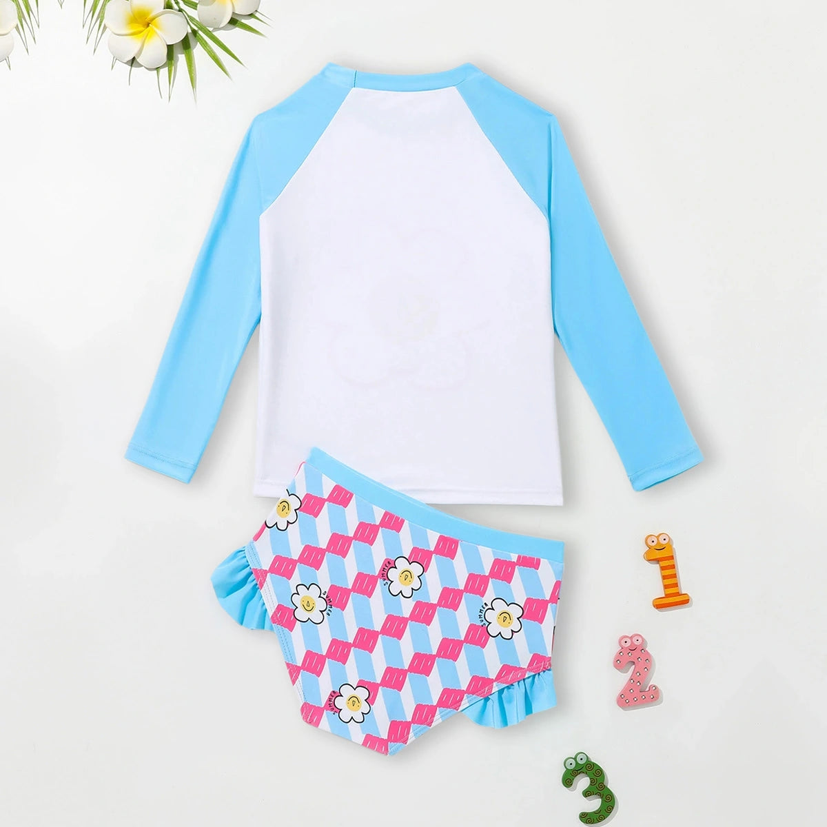 Girls Light Blue Flower Printed T-Shirt With Ruffled Briefs Swimwear Sets Sets