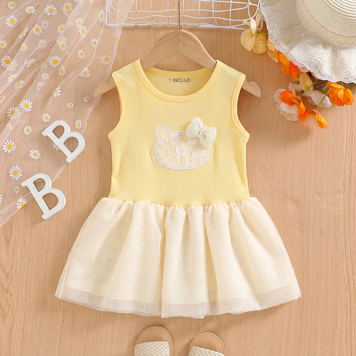 Girls Yellow Textured Kitty Applique Sleeveless Dress Casual Dresses Yellow 1-2 Y