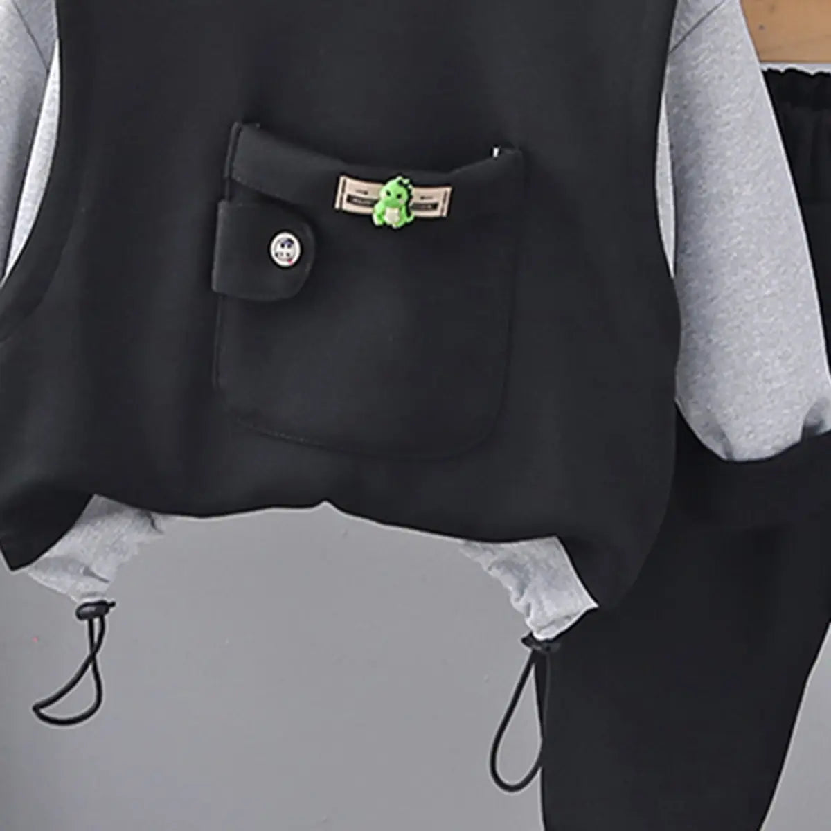 Boys Black Color-blocked Sweatshirt With Jogger Sets Sets