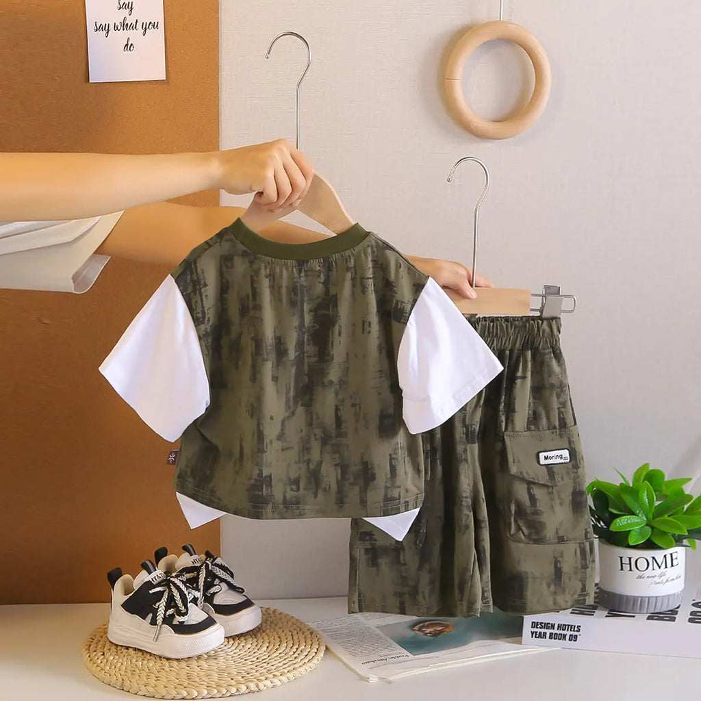 Boys Green Typographic Printed T-Shirt With Shorts Sets Sets