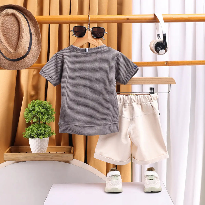Boys Grey Typography Printed T-Shirt With Shorts Set Sets