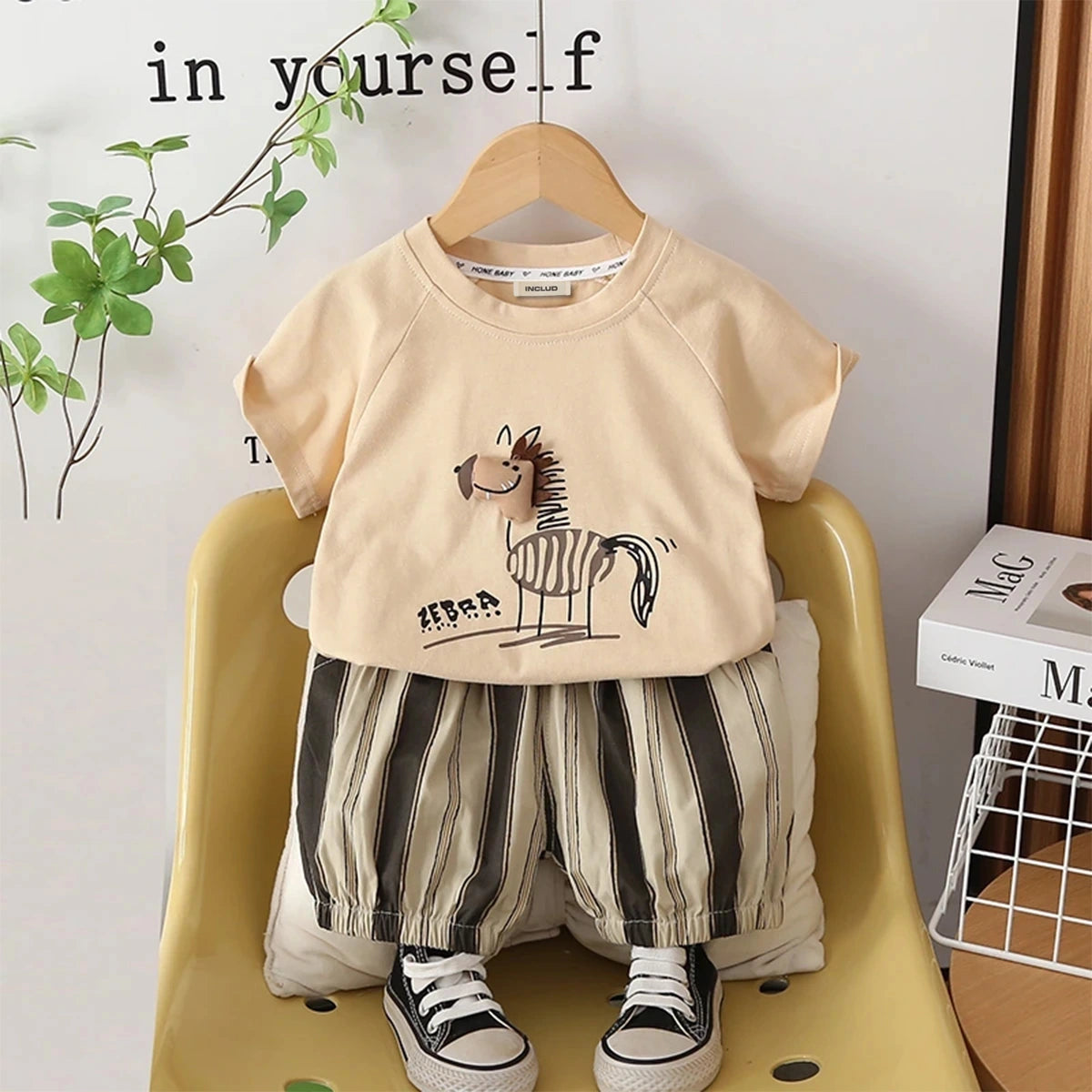 Boys Beige Zebra Printed T-Shirt With Stripes Shorts Set Sets Beige 1-2 Y