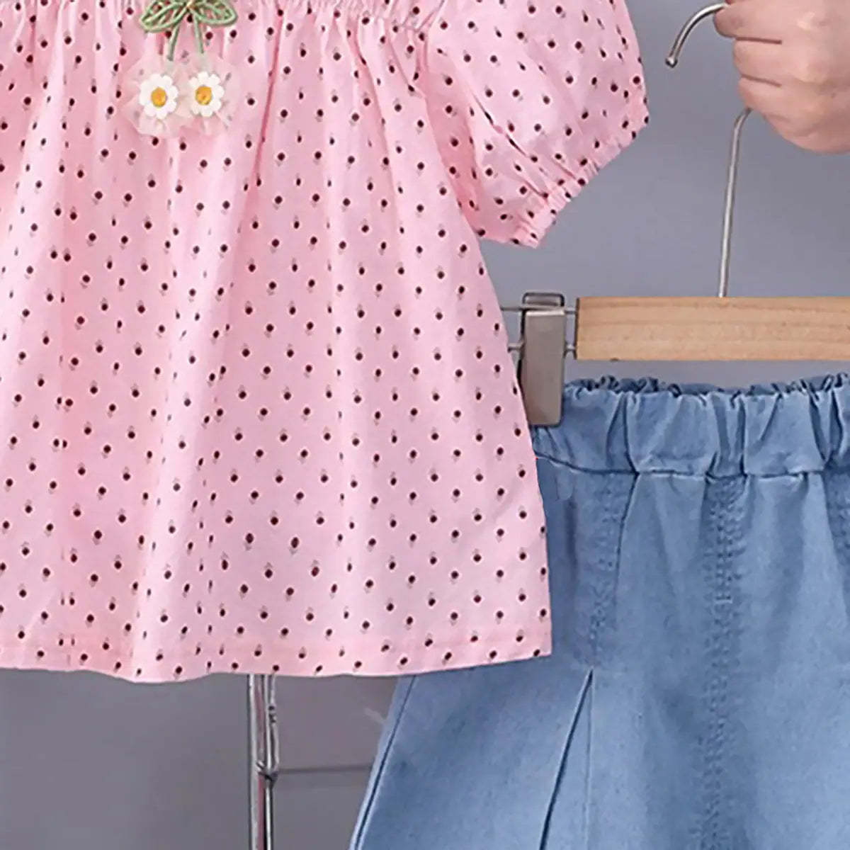 Girls Light Pink Polka Dot Printed Puff Sleeve Top With Denim Shorts Sets 2 pc. Sets