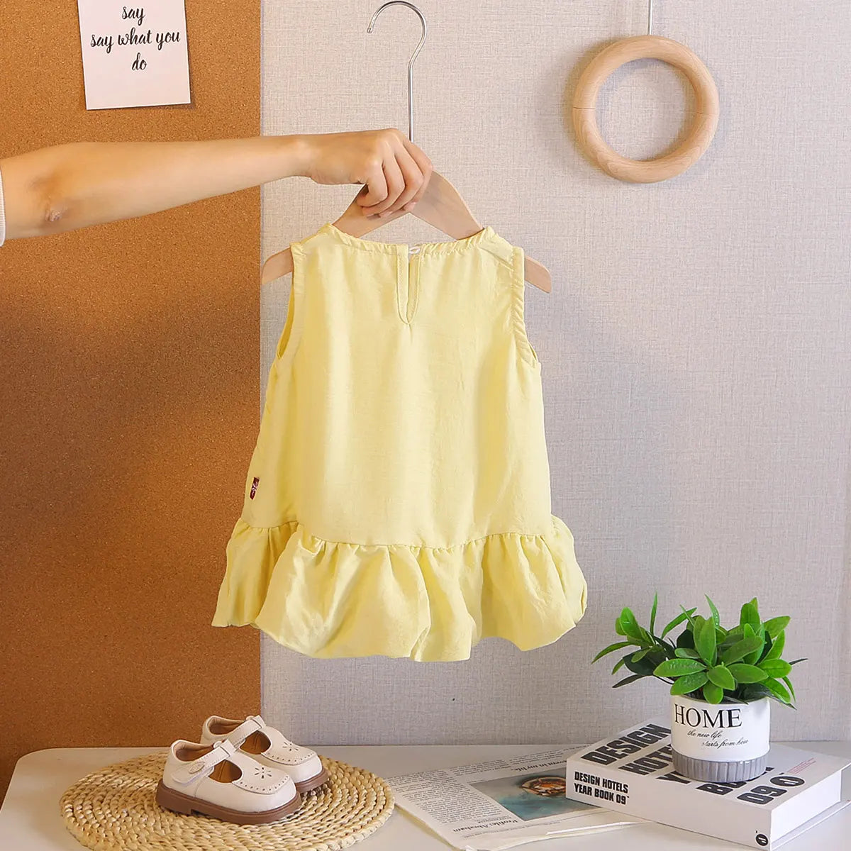 Girls Yellow Bow Appliqued A-line Dress With Ruffled Hem Casual Dresses