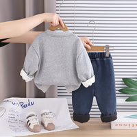 Boys Grey Typographic Printed Sweatshirt With Denim Pants Set Sets