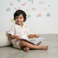 Boys Off White Tropical Printed Short Sleeves Shirt With Printed Shorts Sets Sets