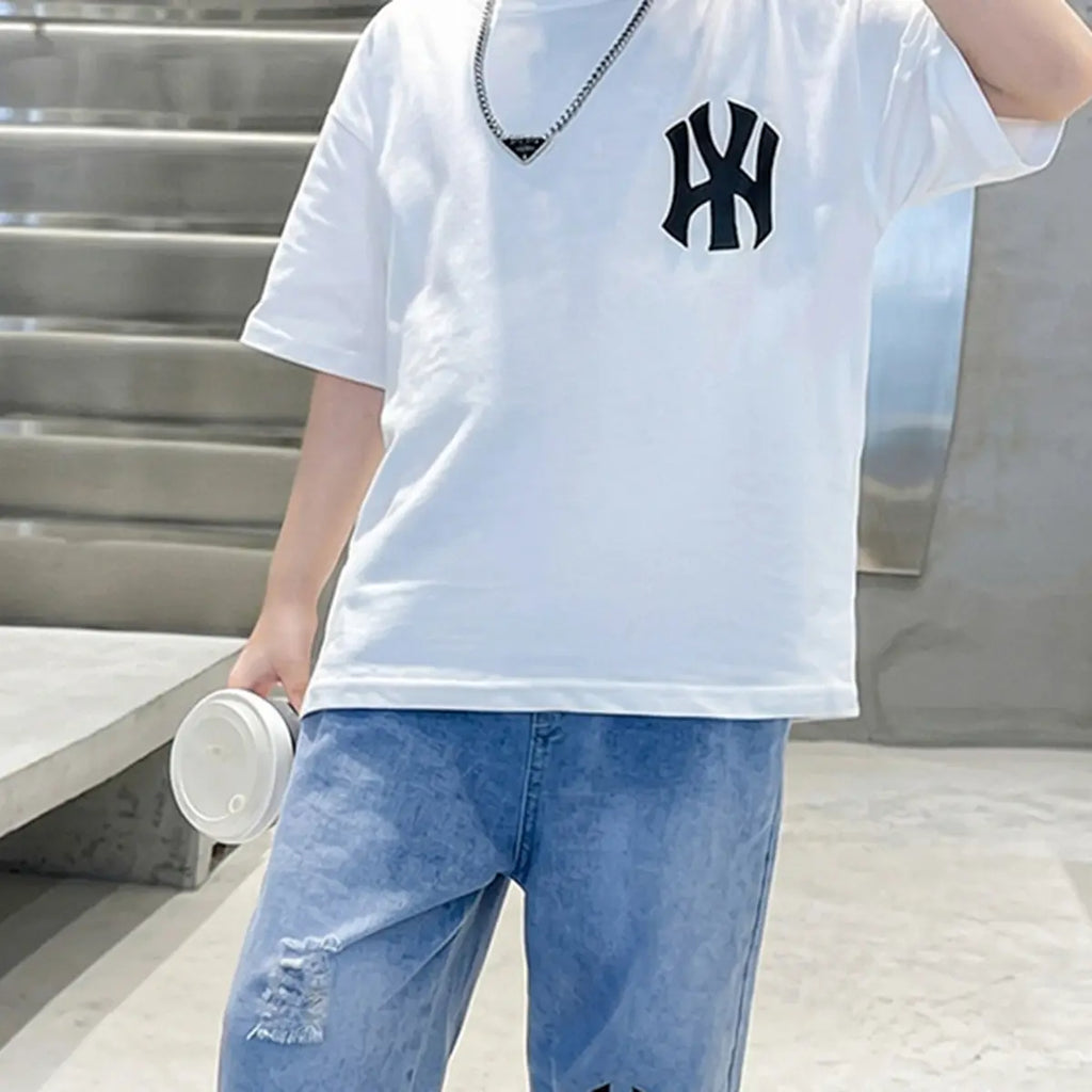 Boys White Printed Drop Shoulder T-Shirt With Denim Capri Sets Sets