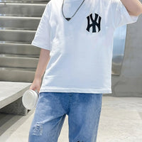 Boys White Printed Drop Shoulder T-Shirt With Denim Capri Sets Sets