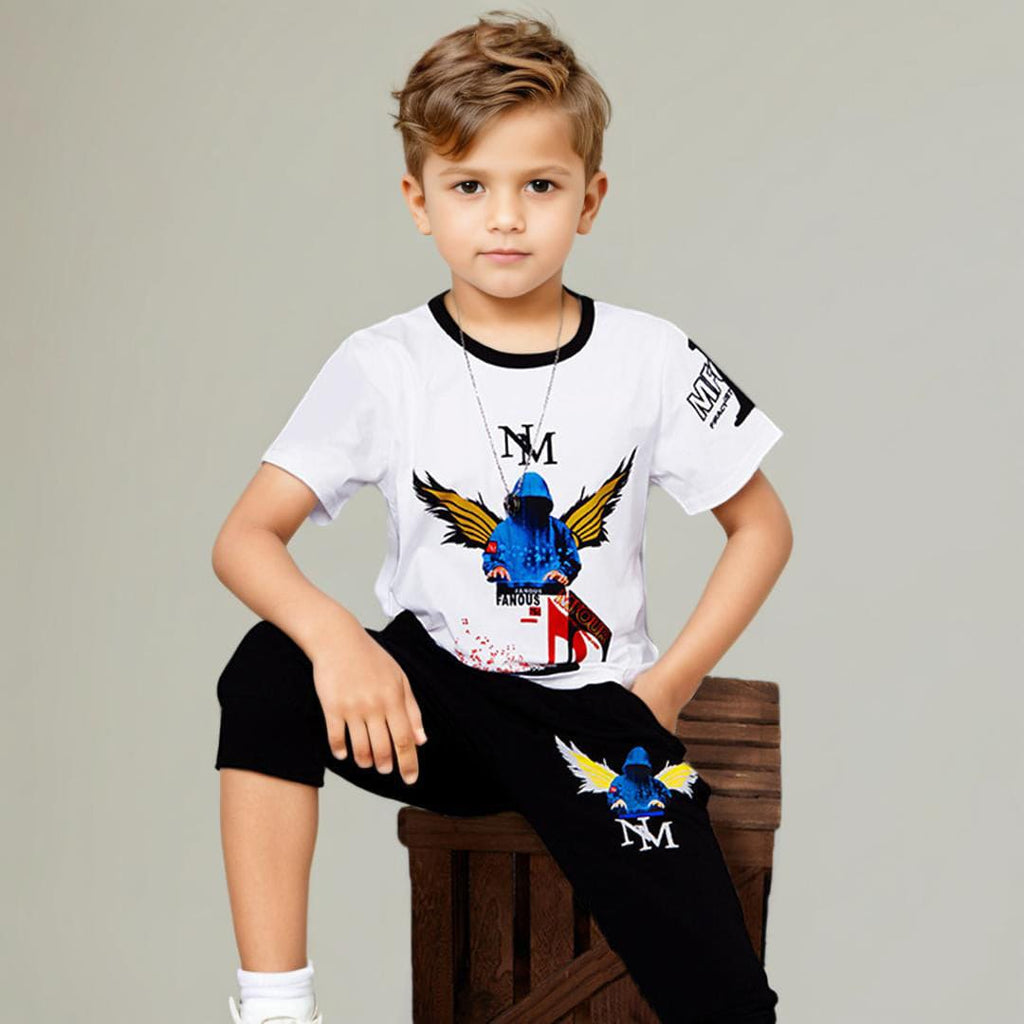 Boys Graphic T-Shirt With 3/4 Length Pants