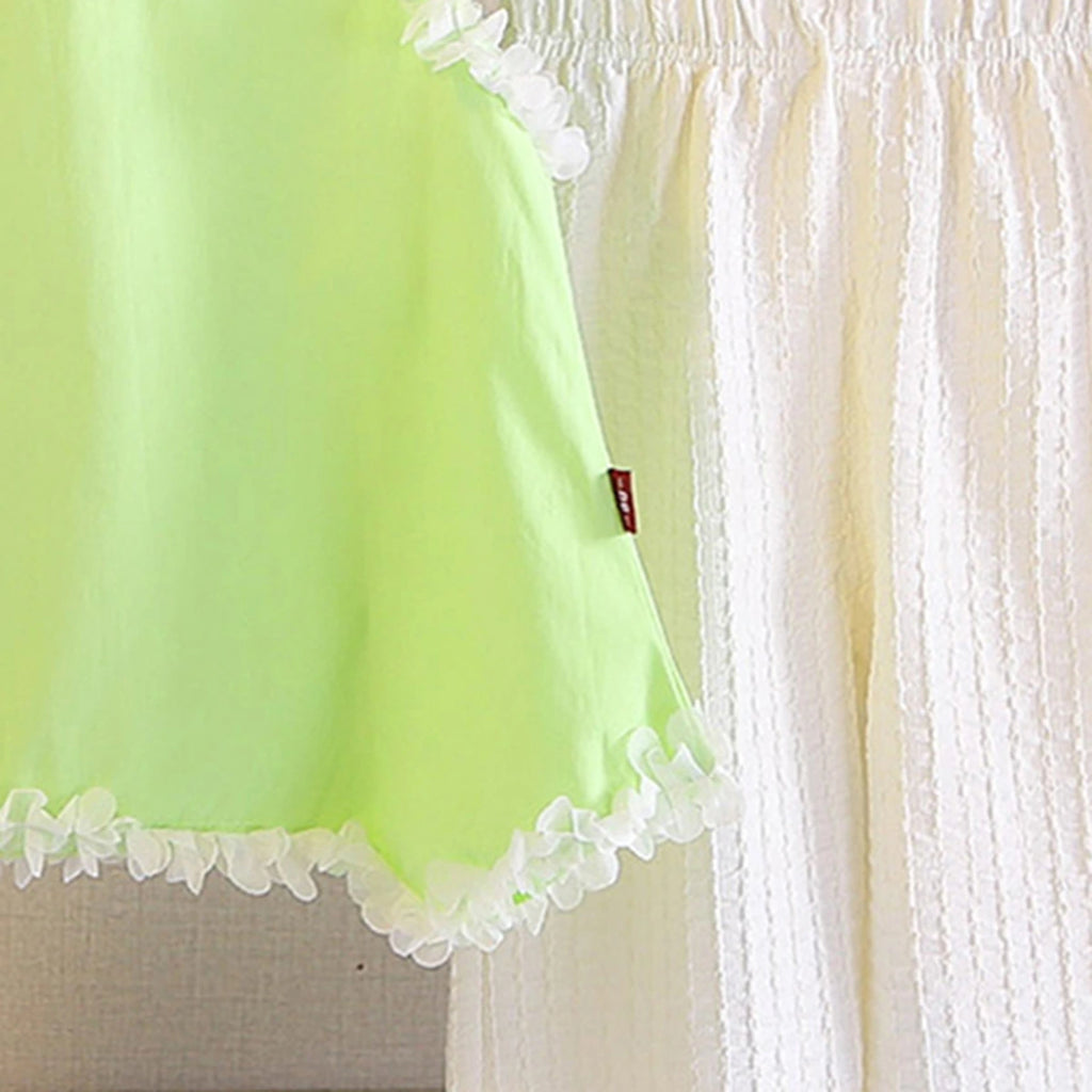 Girls Green SLeeveless Top With Textured Pants Sets Sets
