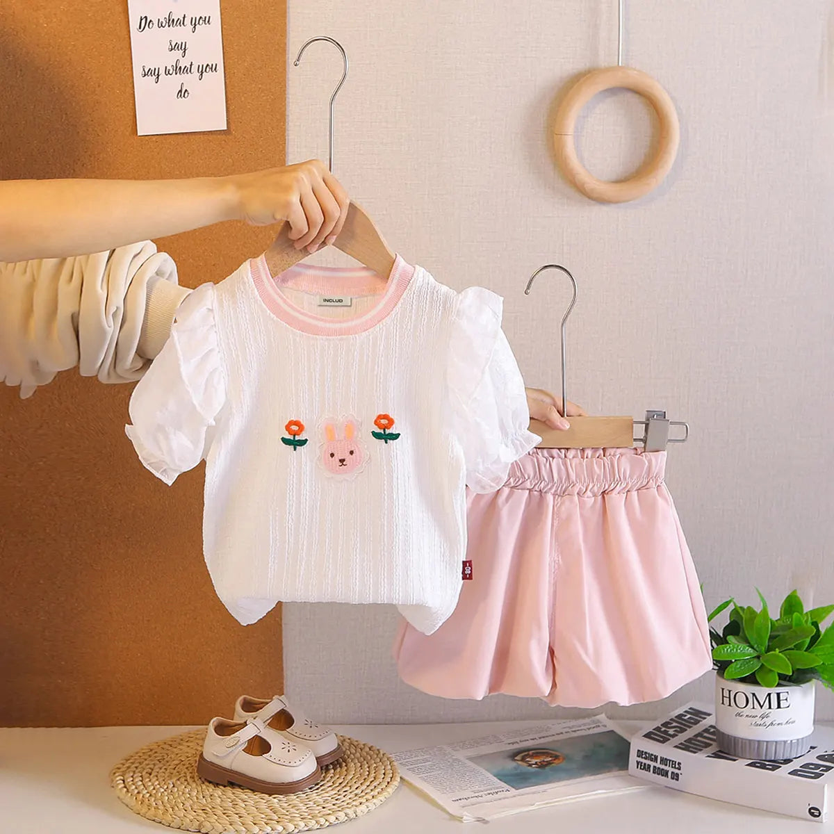 Girls Pink Embroidered Puff Sleeves Top With Purple Bloomer-style Short Sets Sets Pink 1-2 Y