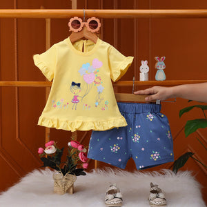Girls Yellow Heart Graphic Puff Sleeve Top With Floral Shorts Sets Sets Yellow 1-2 Y