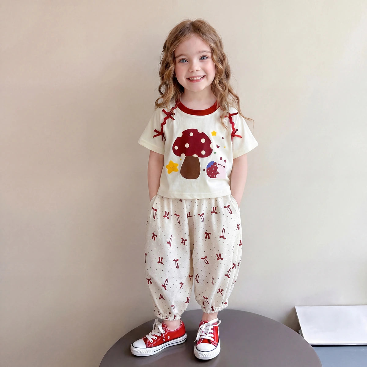 Girls Off White Mushroom Graphic T-Shirt With Balloon Pants Sets Sets Off White 1-2 Y