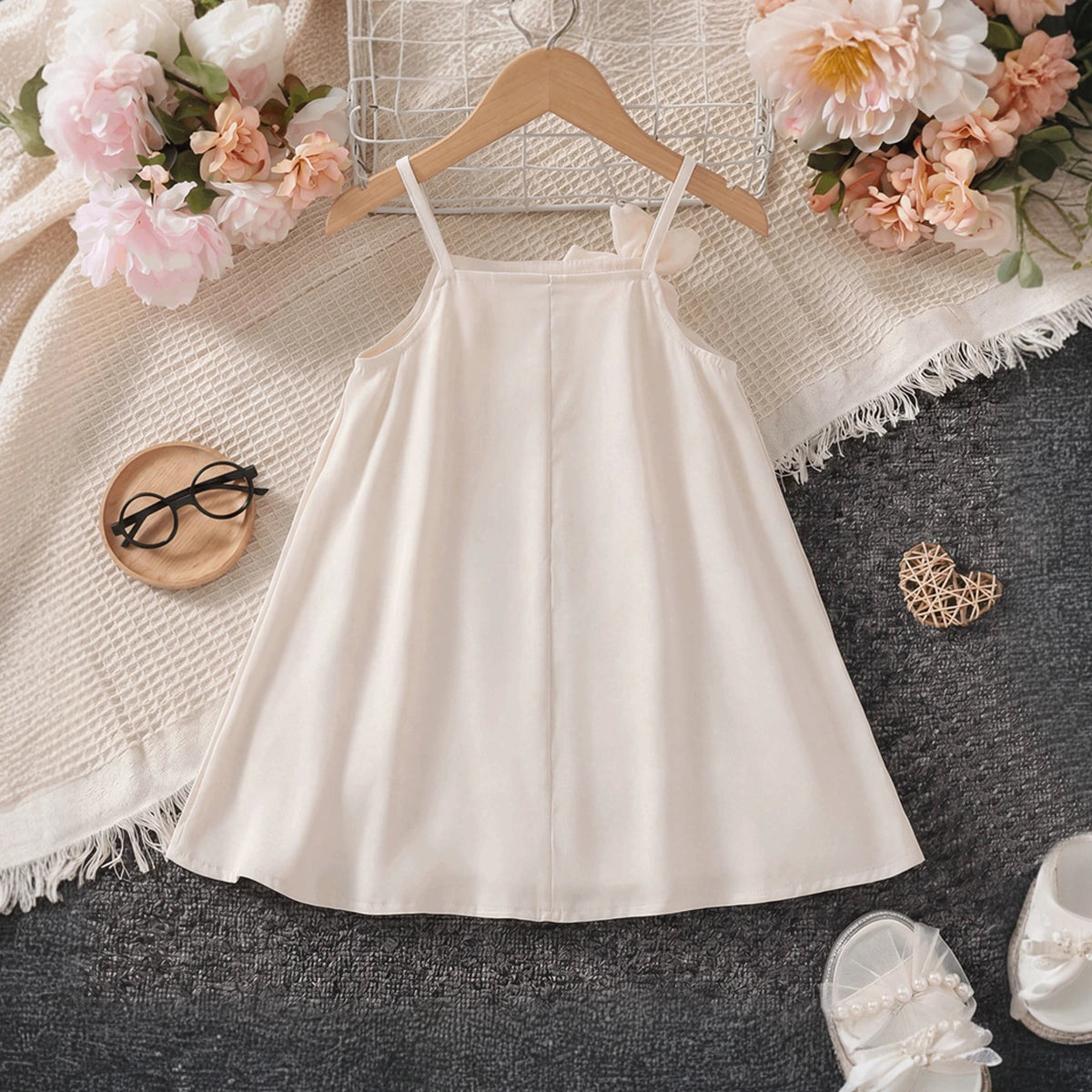 Girls Apricot Sleeveless Floral Applique A-line Dress Casual Dresses