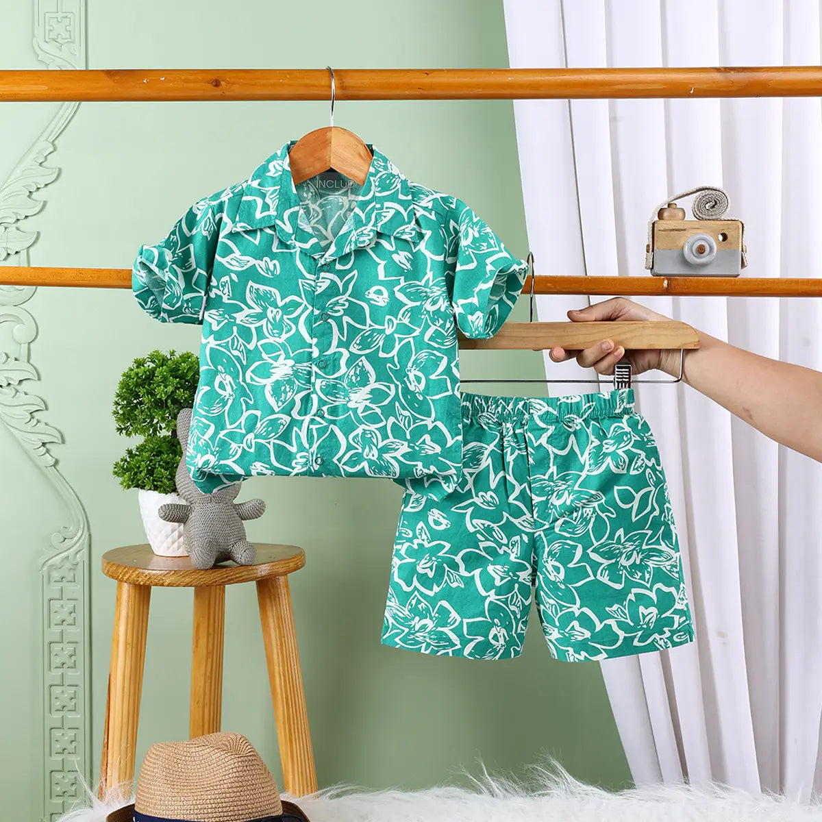 Boys Green Floral Printed Short Sleeve Shirt With Elasticated Shorts Sets Sets Green 6-9 M