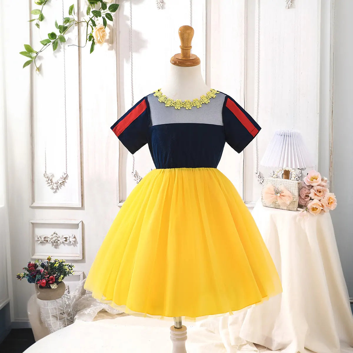 Girls Yellow Colorblocked Fit & Flare Dress With Tulle-overlay Skirt Casual Dresses Yellow 3-4 Y