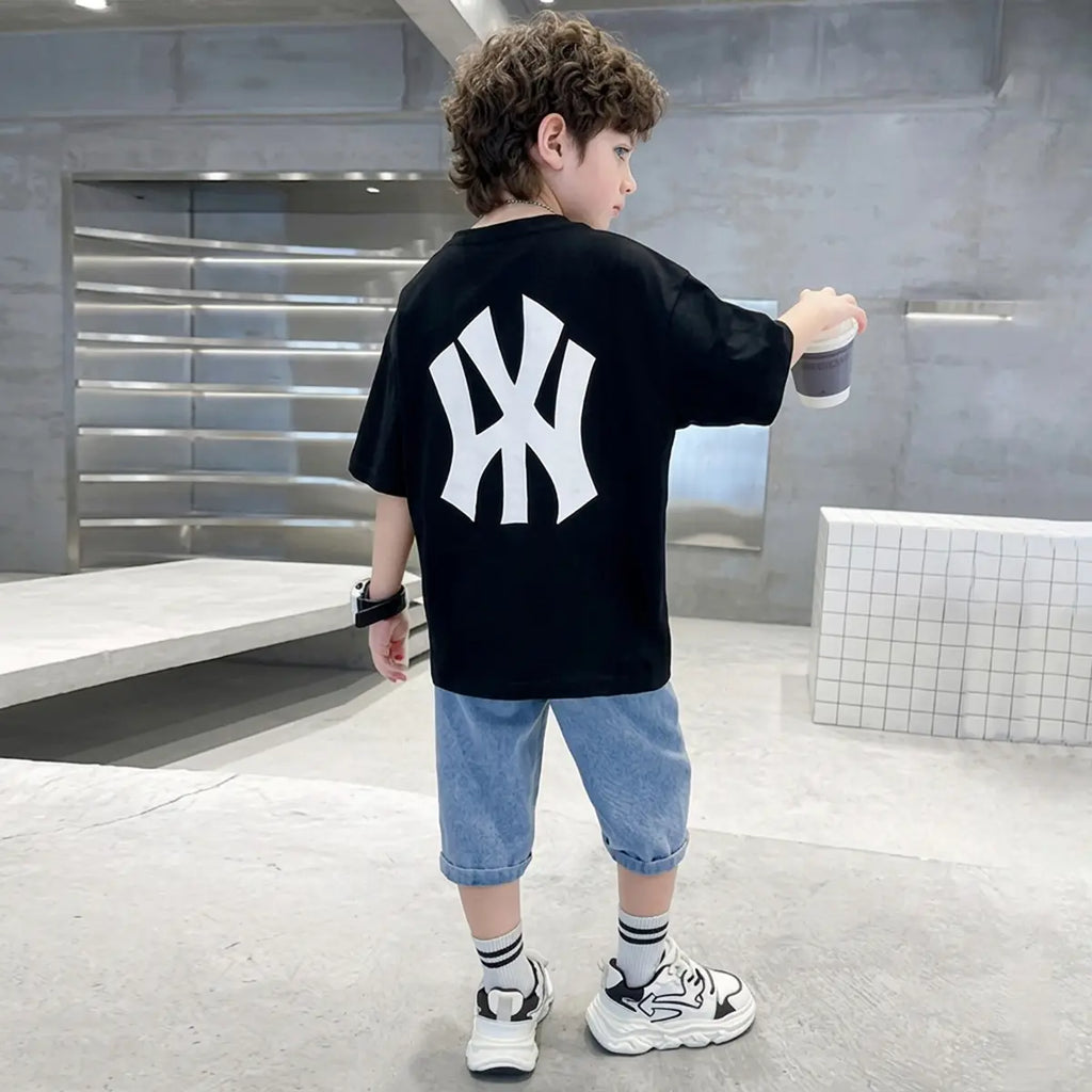 Boys Black Printed Drop Shoulder T-Shirt With Denim Capri Sets Sets