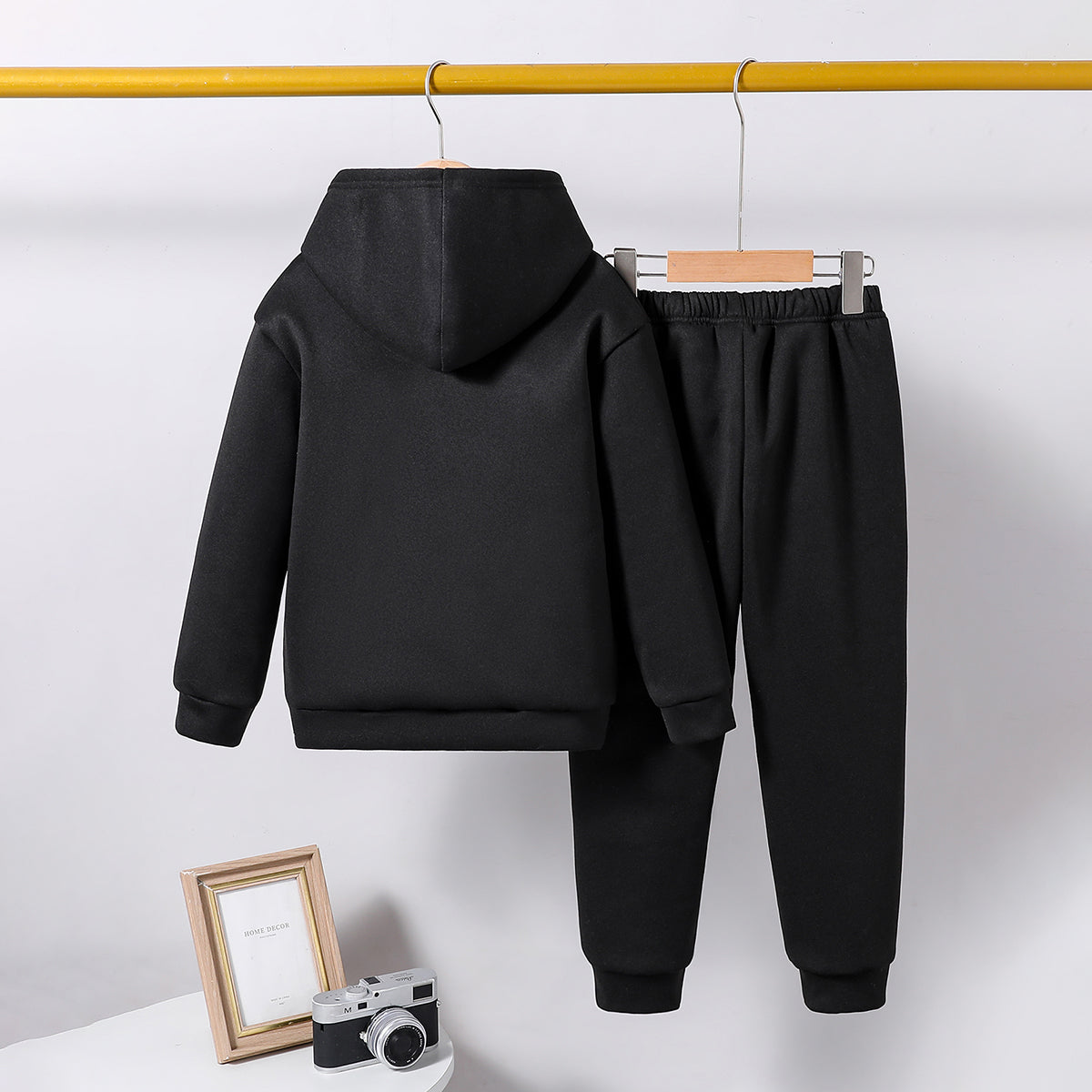 Boys Black Printed Hooded Sweatshirt with Joggers Set Sets