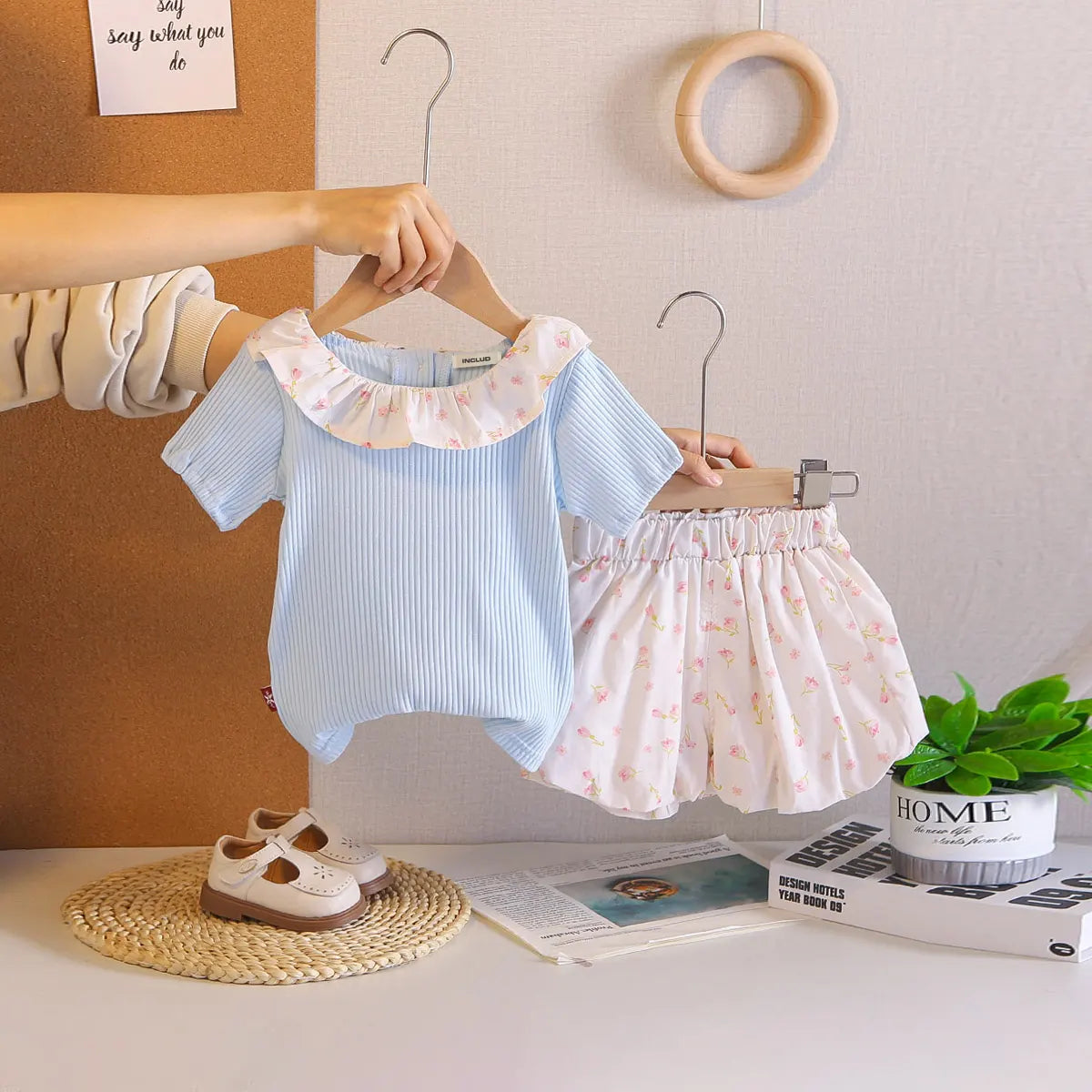 Girls Light Blue Short Sleeves Top With Printed Shorts Sets Sets Light Blue 1-2 Y