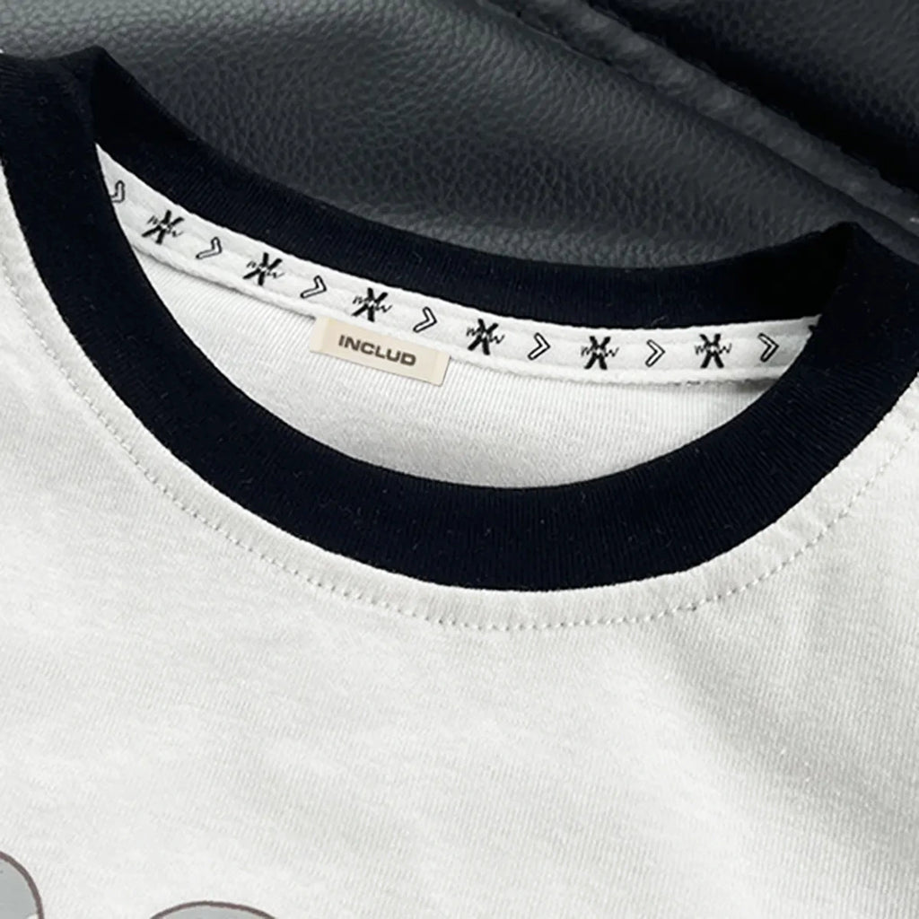 Boys White Numbers Printed T-Shirt With Checked Shorts Sets Sets