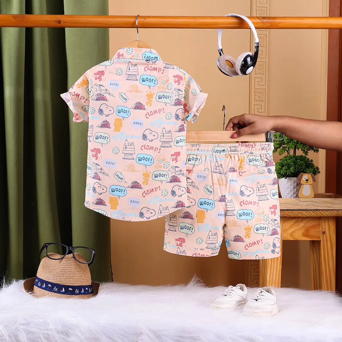 Boys Peach Graphic Printed Short Sleeves Shirt With T-Shirt And Printed Shorts Sets Sets