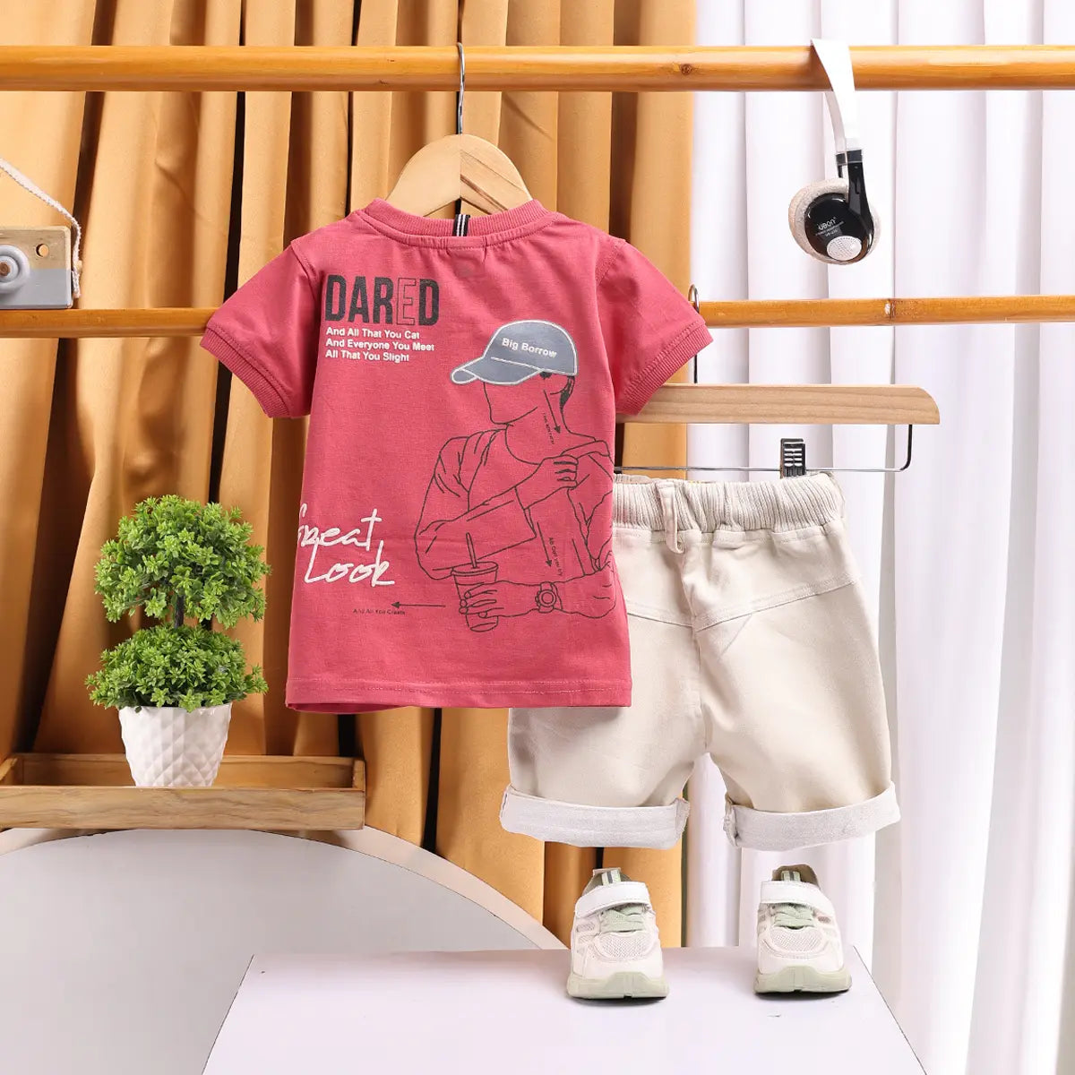 Boys Red Graphics Short Sleeves T-Shirt With Shorts Set Sets