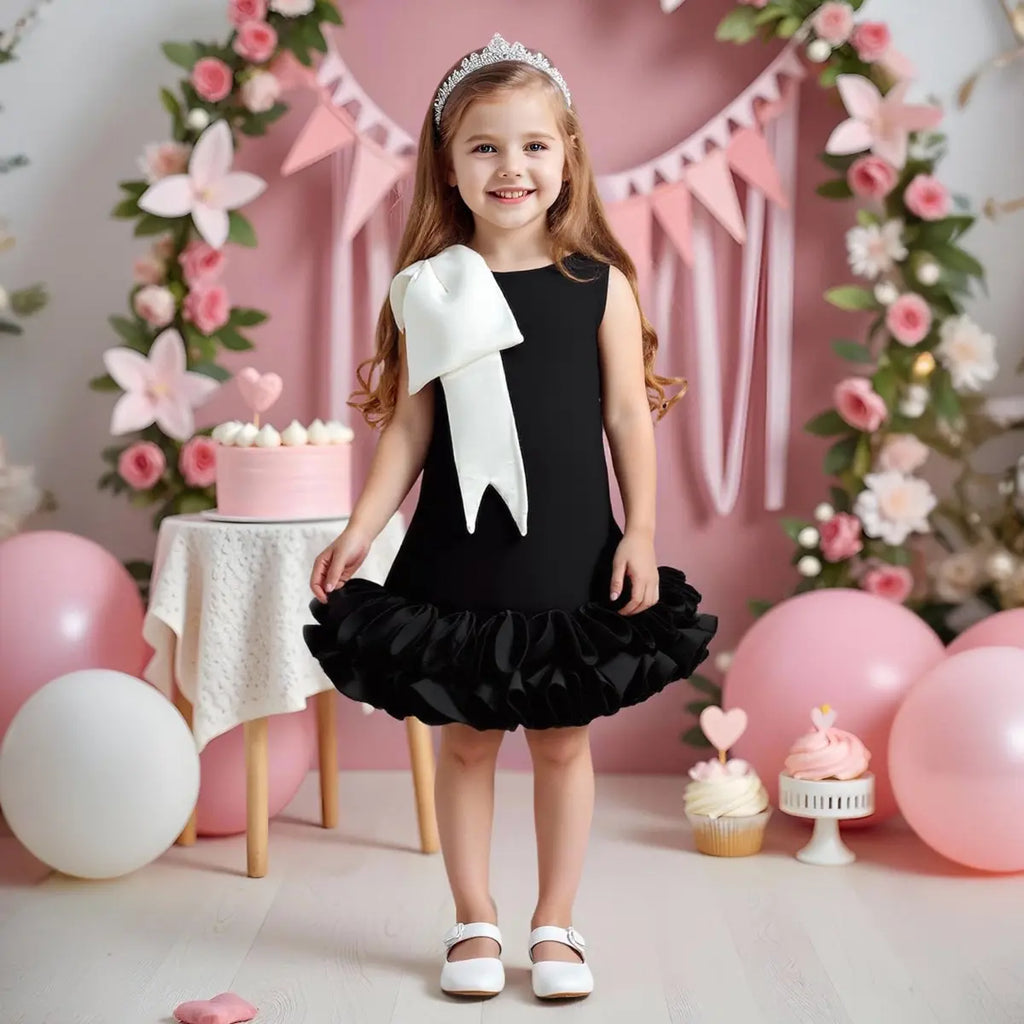 Girls Black Sleeveless A-line Party Wear Dress With Bow Applique Party Dresses