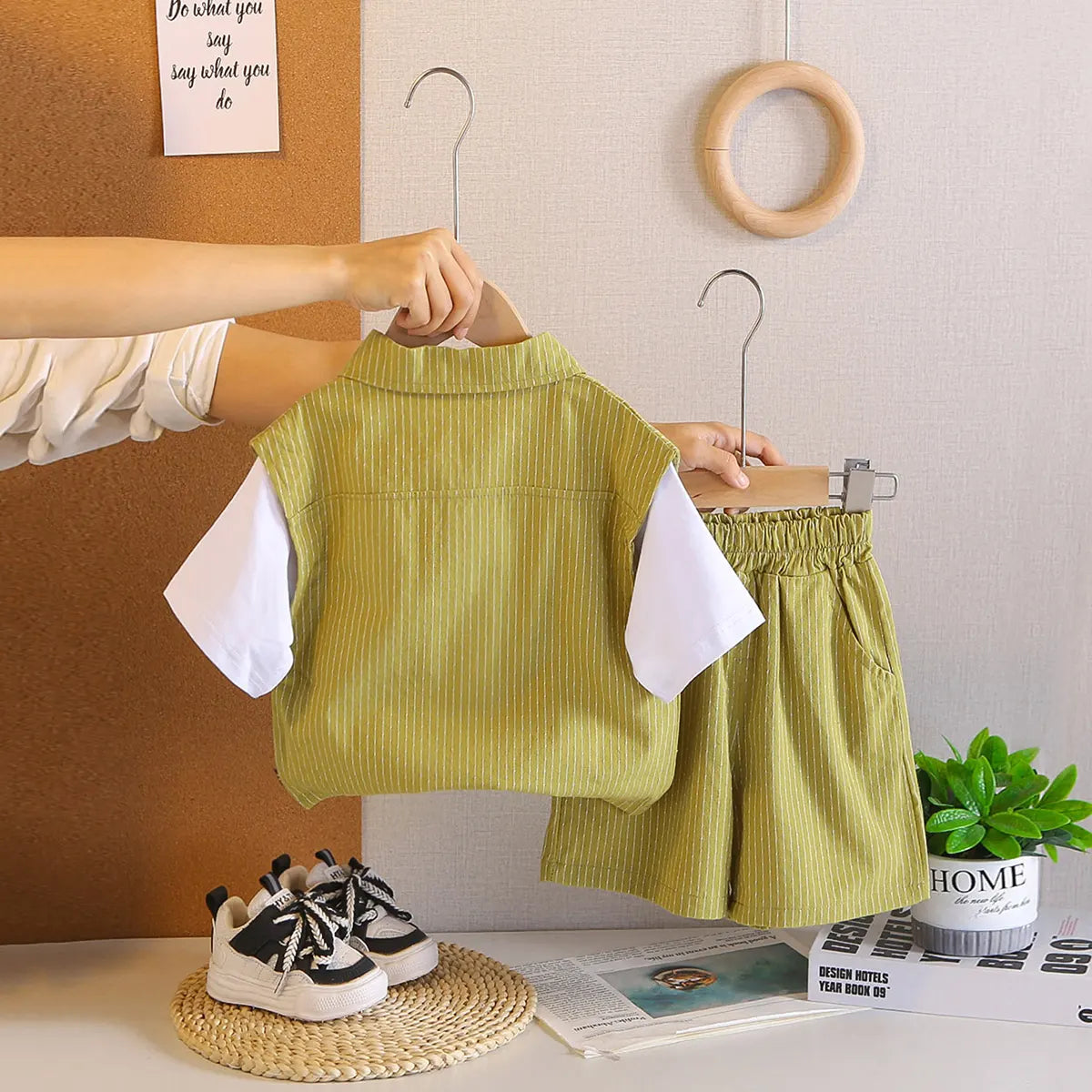 Boys Green Stripes Hal Ziper Polo T-Shirt With Shorts Sets Sets
